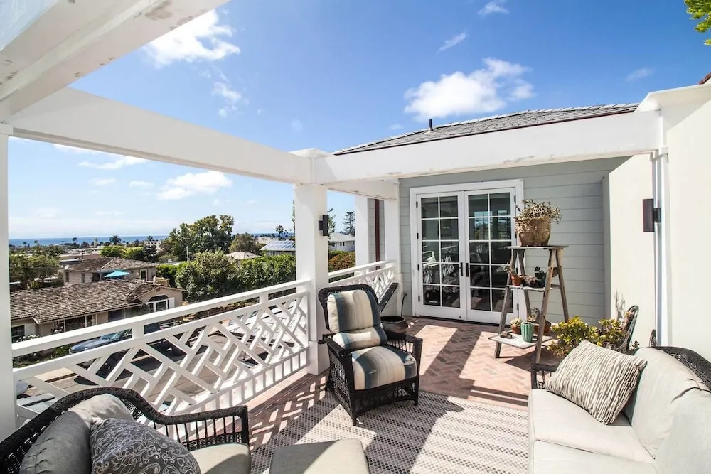 La Jolla Luxury New 1 Br+loft Apt Near Beach!