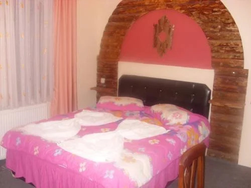 Catlak Hotel