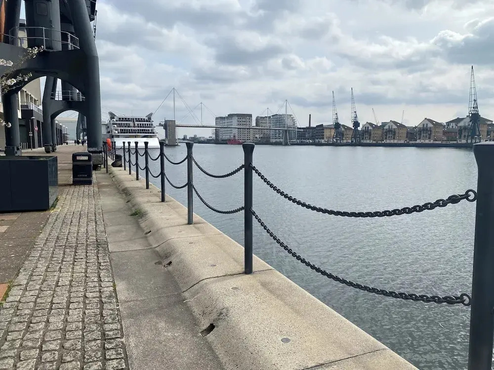 Cosy 3 bed Penthouse in Royal Docks London
