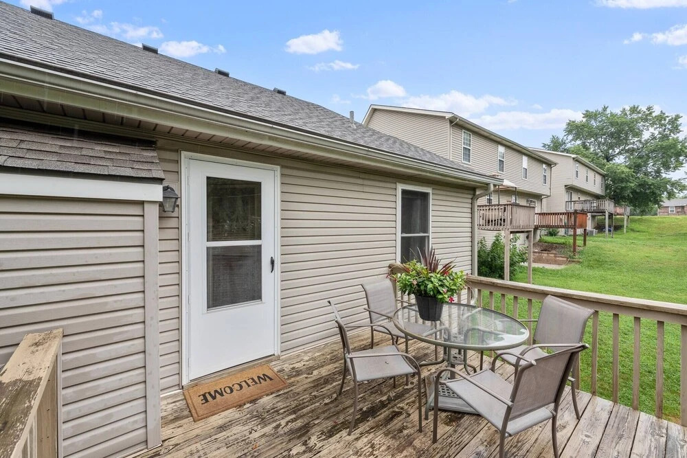 Beautiful Townhome 11 Minutes To Downtown 3 Bedroom Townhouse