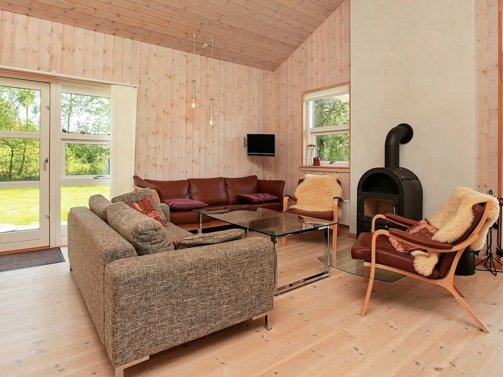 Comfortable Holiday Home in Rødby Near Sea