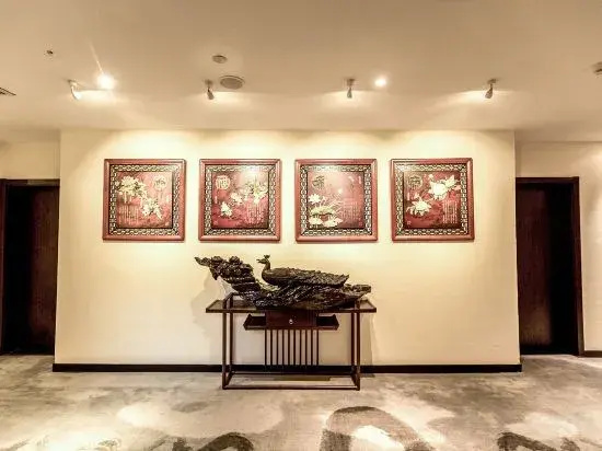 Yufeng Jade Hotel (Jianjiang Avenue Branch, Duyun City)