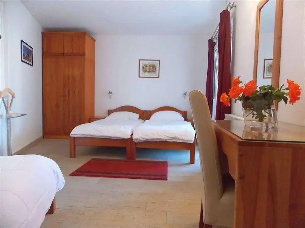 Villa Antea Apartments with Free Parking
