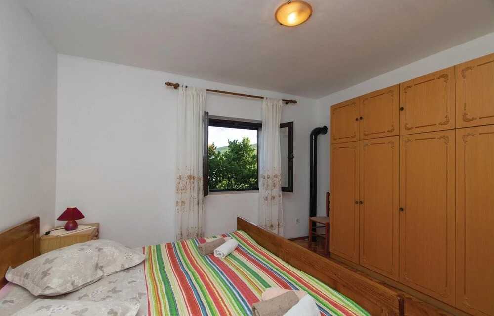 Awesome Home in Racisce With Wifi and 4 Bedrooms