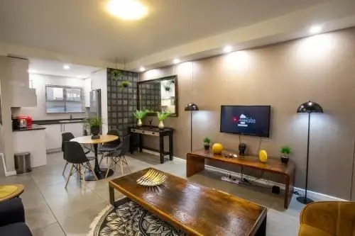 uSHAKA WATERFRONT - SUPERB STUDIO SERENITY
