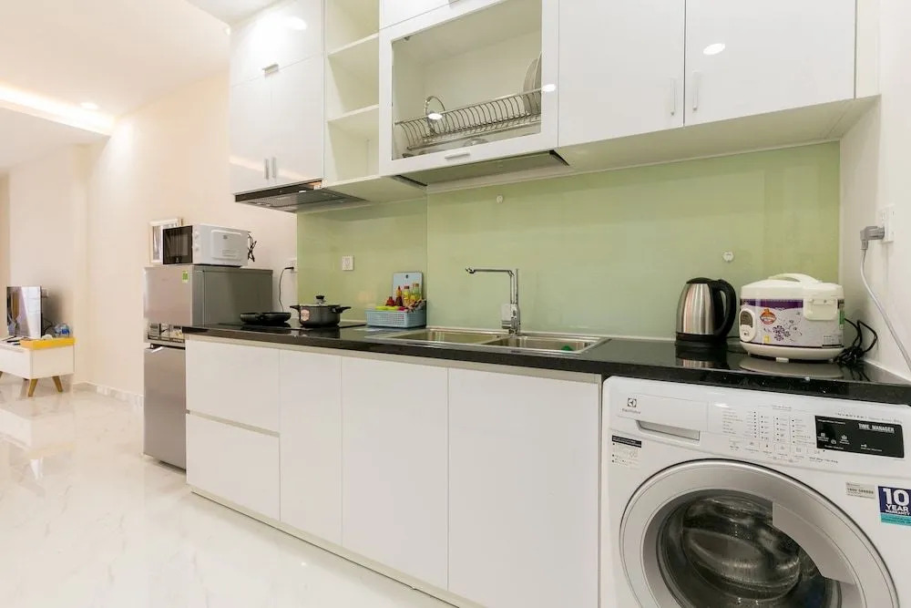 Jennifer House - Millenium Apartment