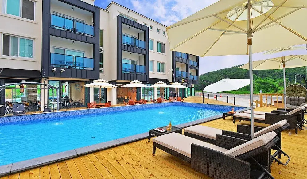 Glories Pension