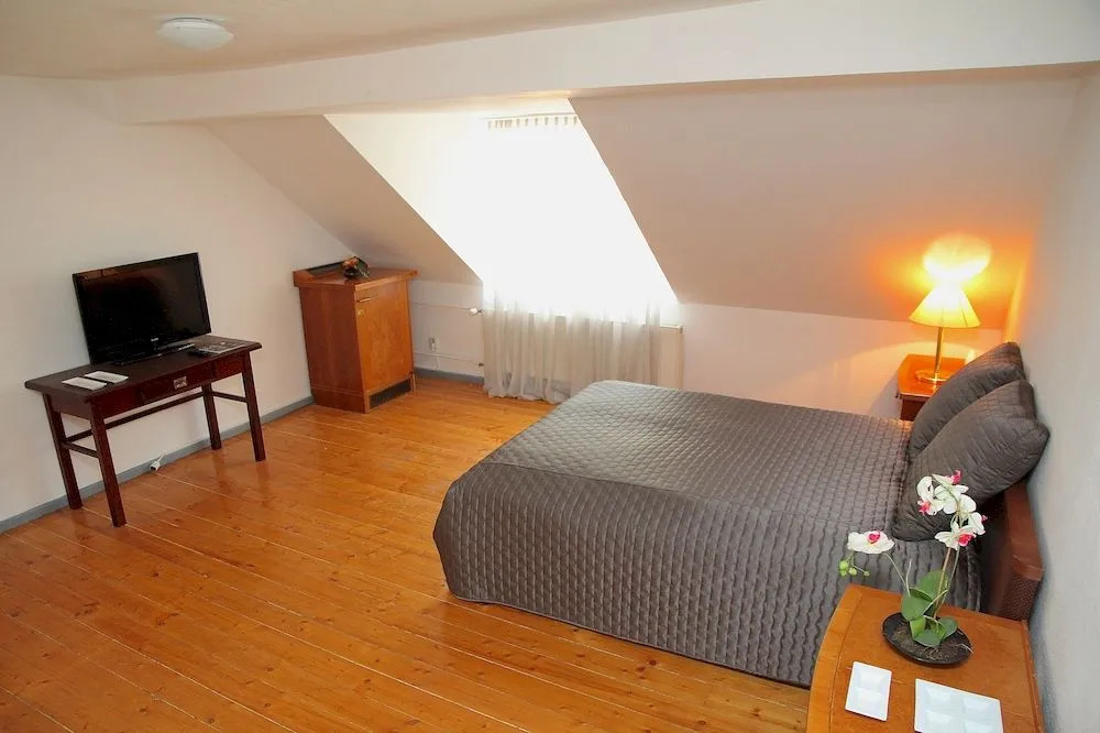 Studios An Der Charite Strae