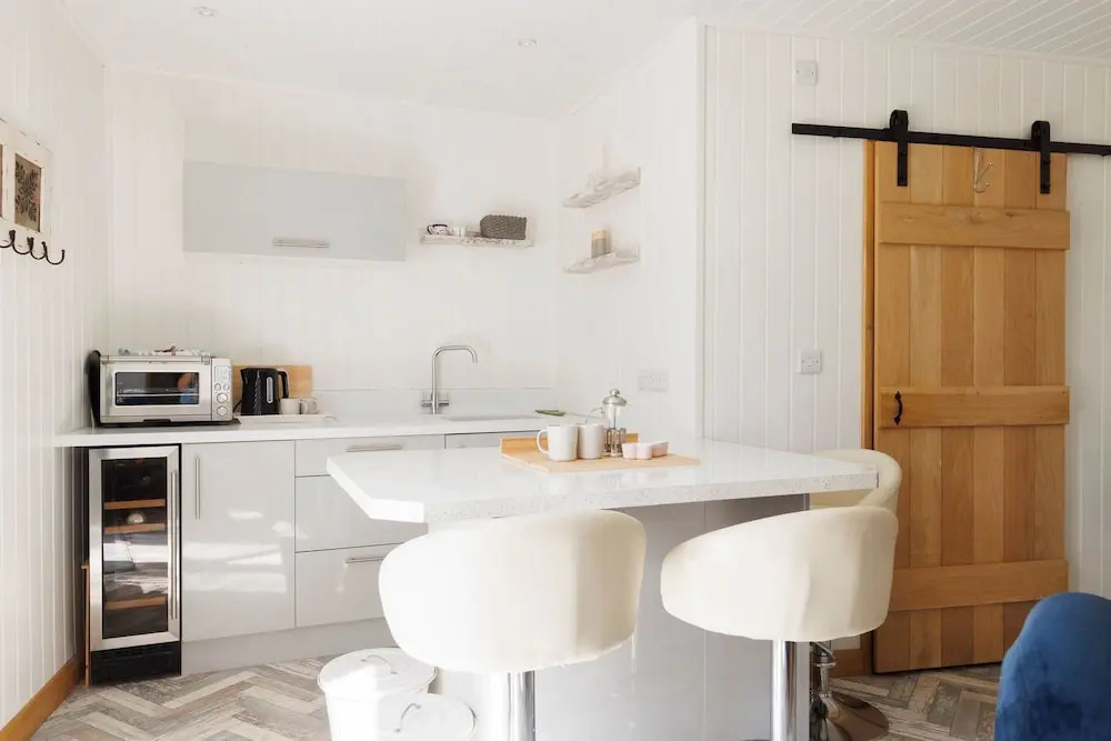 Cosy Cabin Retreat Close to Beaches