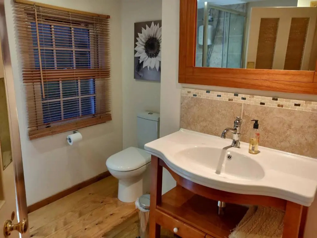 4BR 4 Bathroom Cottage Parking Garden Near St Neots