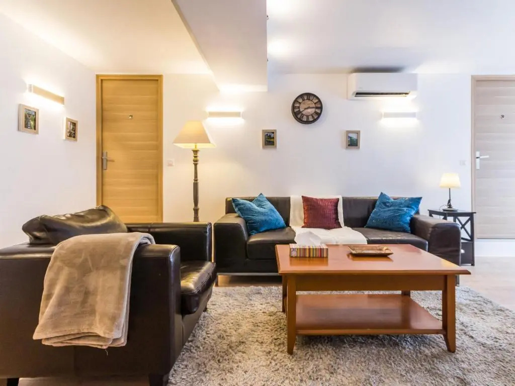 Maison de ville à St Nazaire, près du front de mer, climatisée, 3 chambres avec sdb privatives, WiFi - FR-1-306-1203