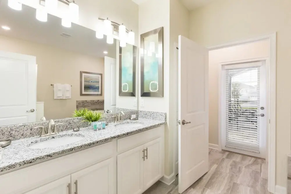ChampionsGate 8BR Pool Home wTheater
