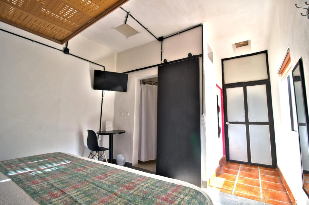 Hotel Punto 79