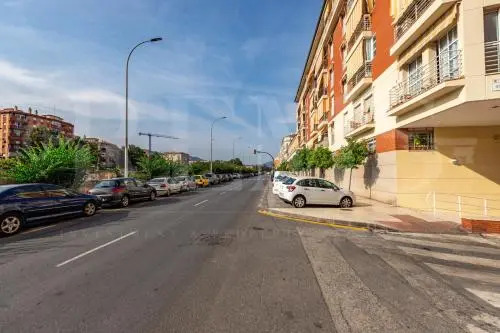 Bright Apartment Near The Historic Center