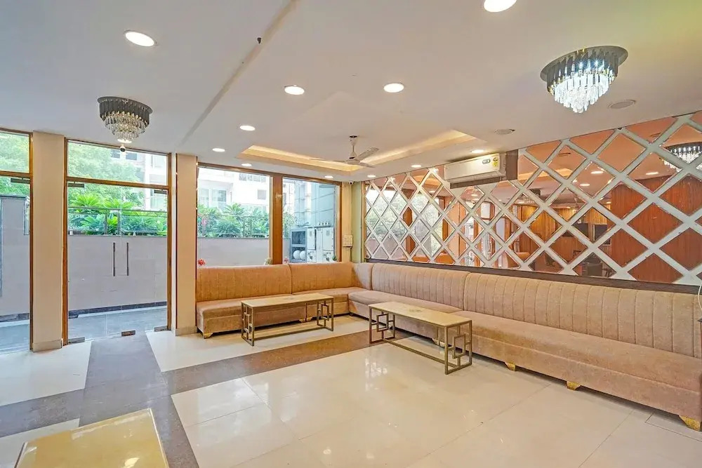Fabhotel The Virat
