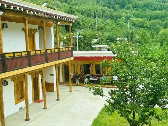 Danba Cosa Xikang Homestay