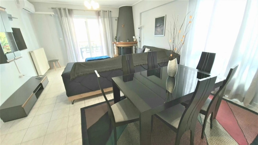 Summer Breeze Apartment in Kalamata