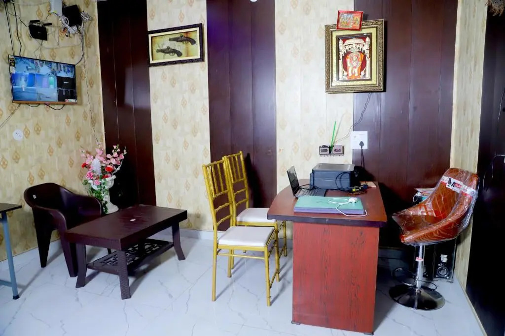 Hotel Krishna Manu Palace