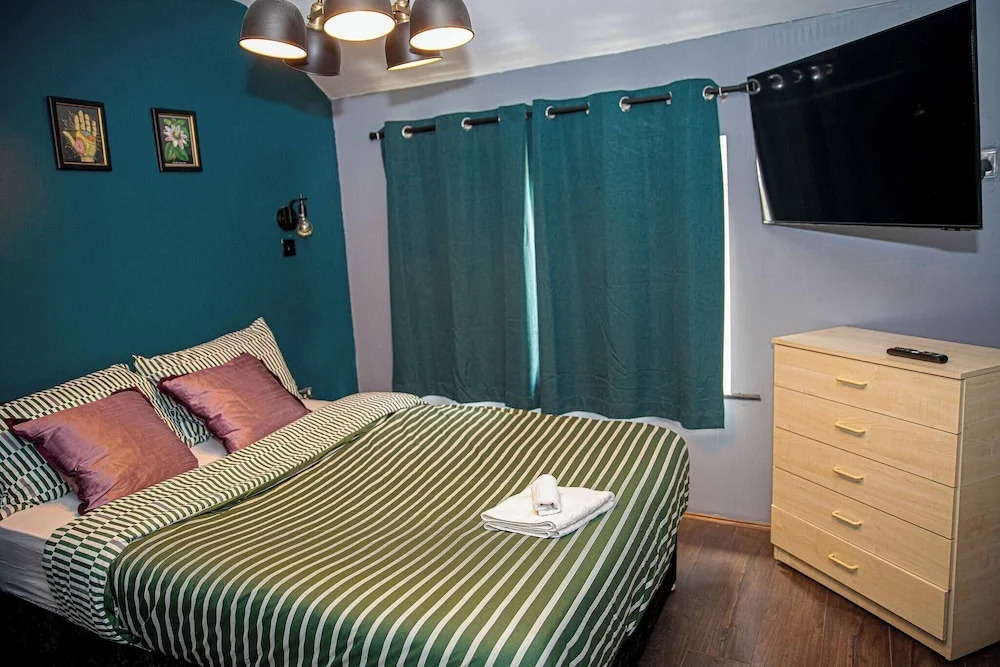 Home in Manchester Near Etihad Stadium - Parking