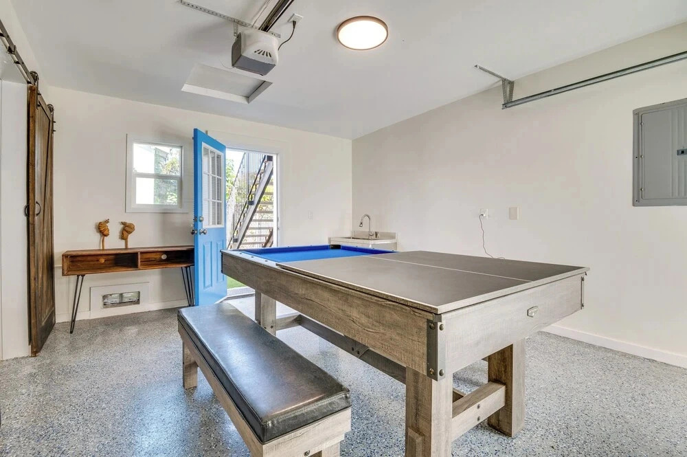Work, Play & Unwind! Sleek LA Apartment w/ Yard
