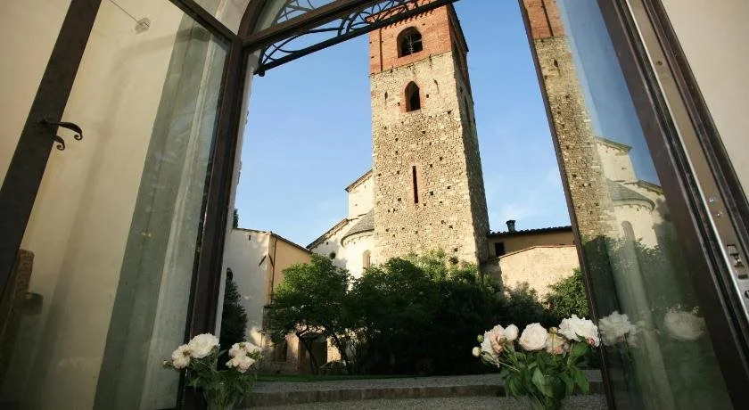 Artemura
