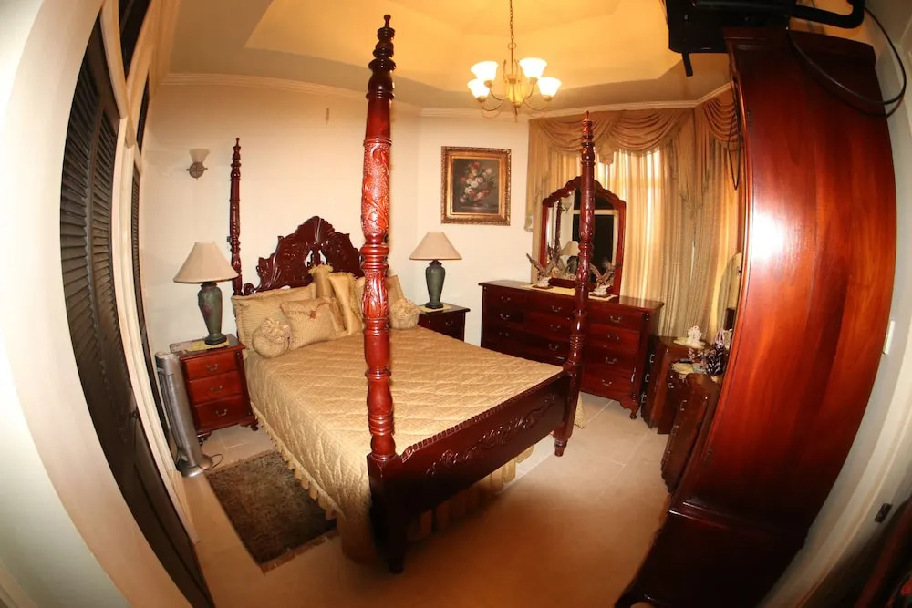 Pine Hurst Suites
