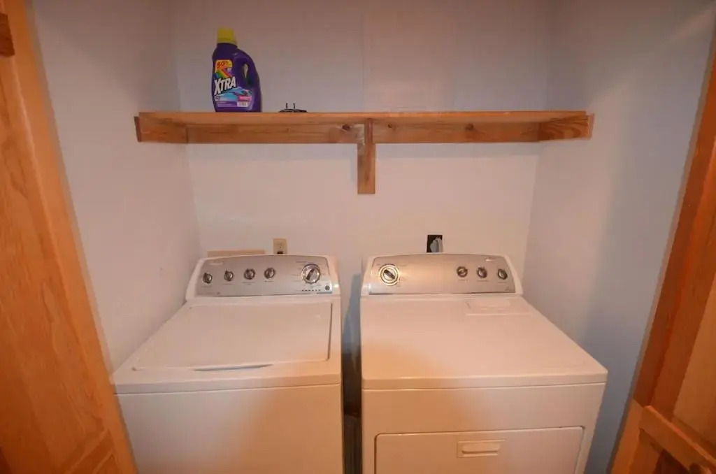 OBX Family Home with Pool - pet friendly - close to beach