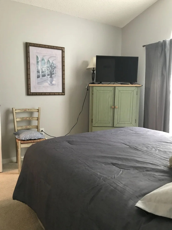 3 Bedroom Pool Home