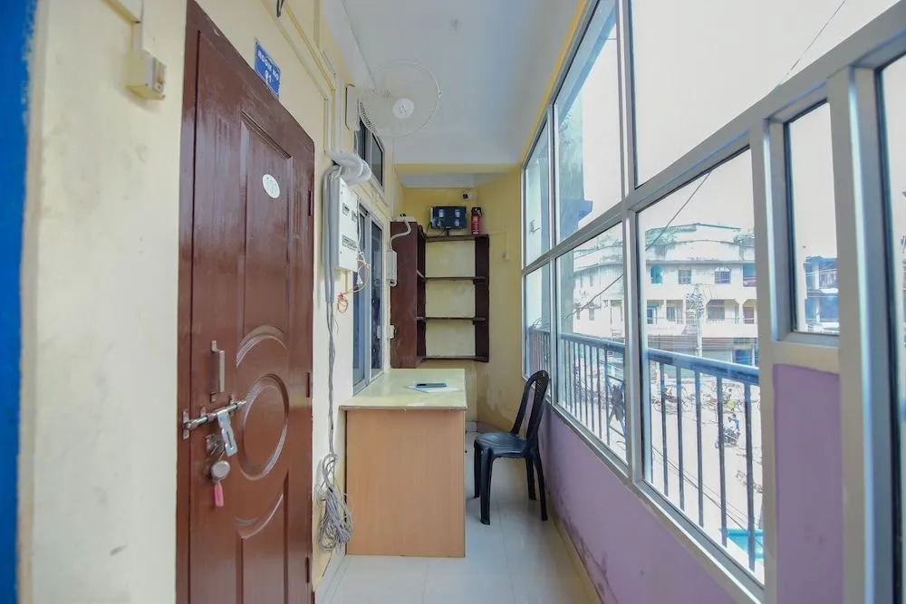 Spot On 30735 Madina Guest House