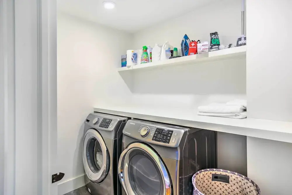 Pet-friendly House w/ Deck - 10 Mi to Stowe Mtn!