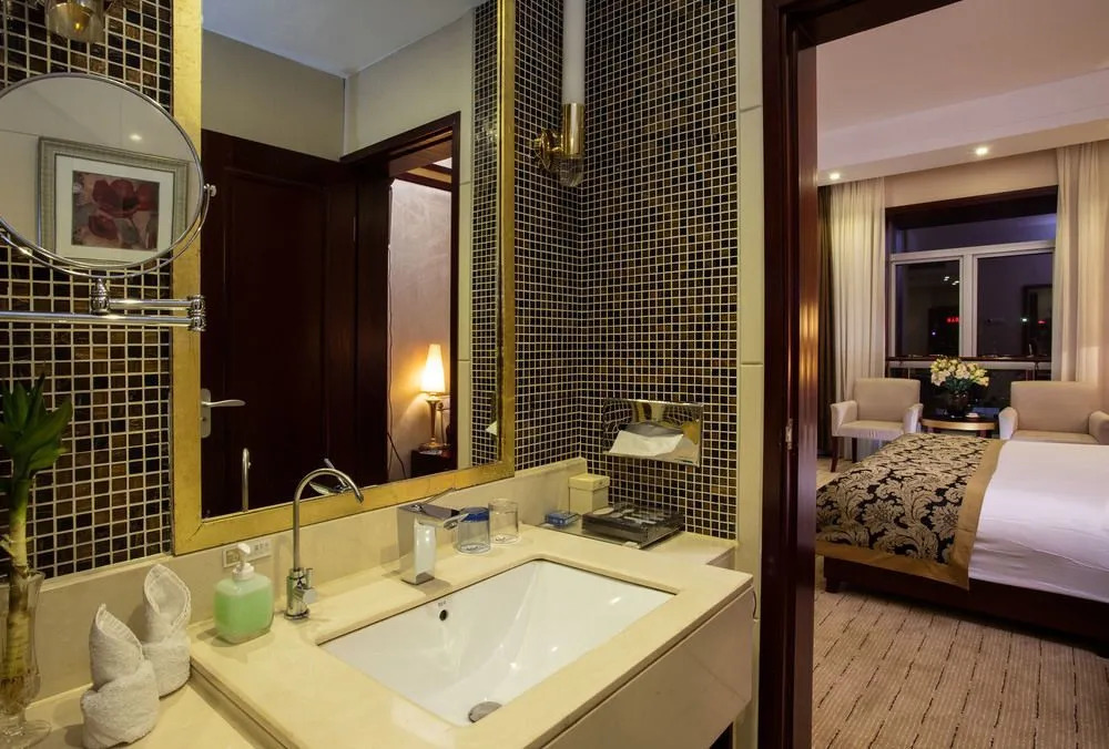 Caixin International Hotel
