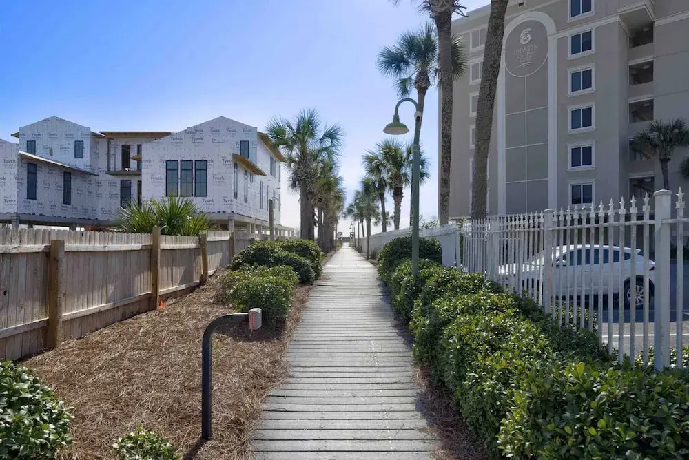 Harbor Seahorse - Outdoor Deck & Boat Dock