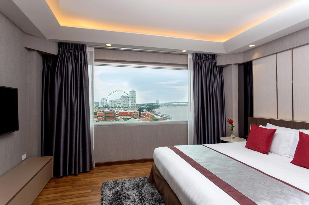 Ramada Plaza by Wyndham Bangkok Menam Riverside