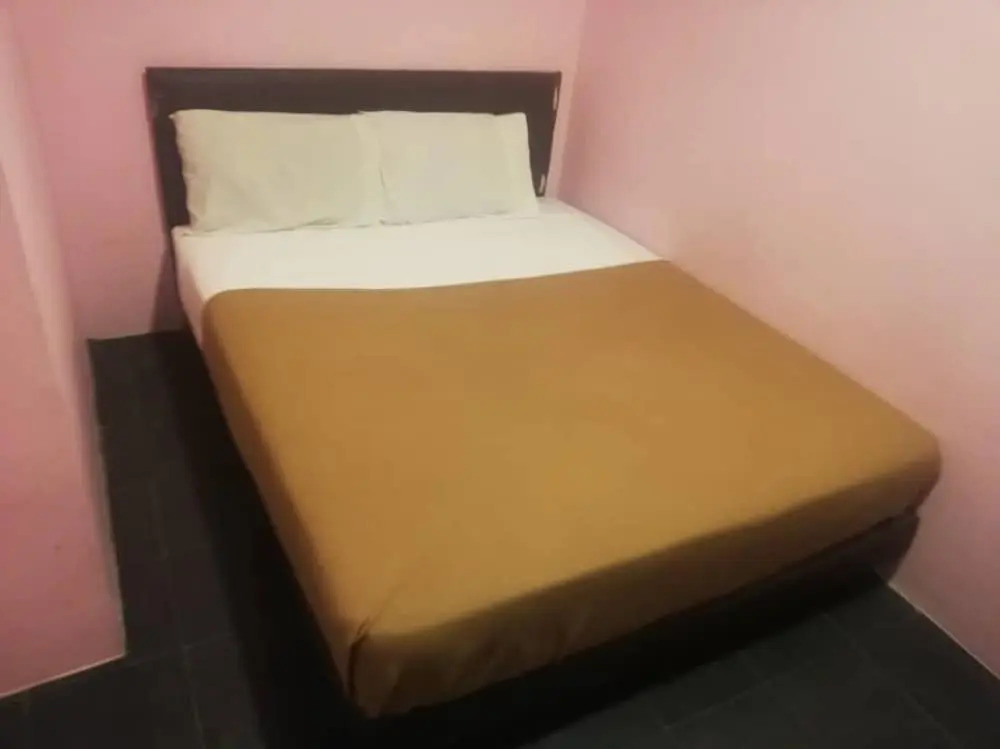 I Hotel