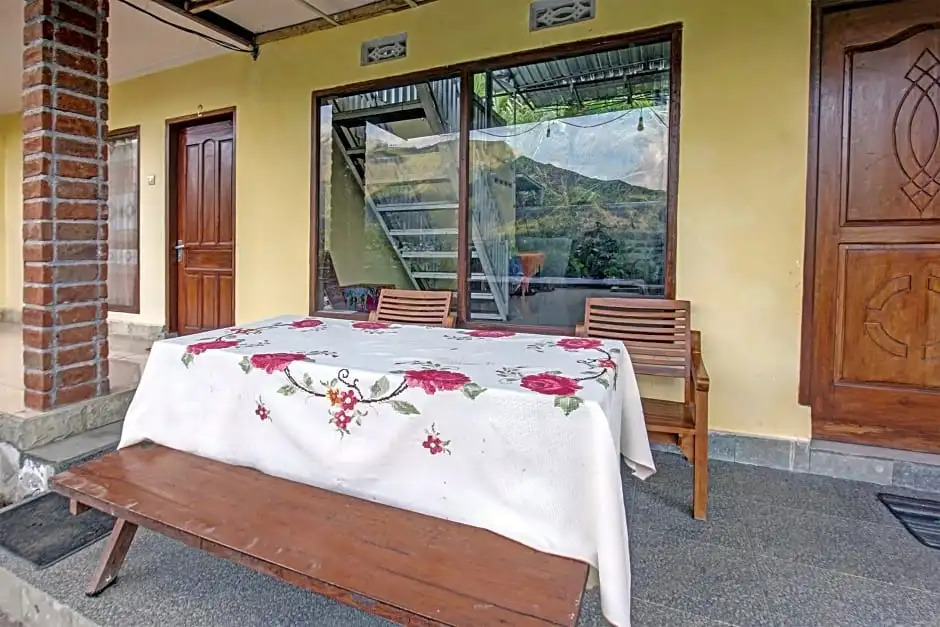 OYO 91744 Hotel Gemilang
