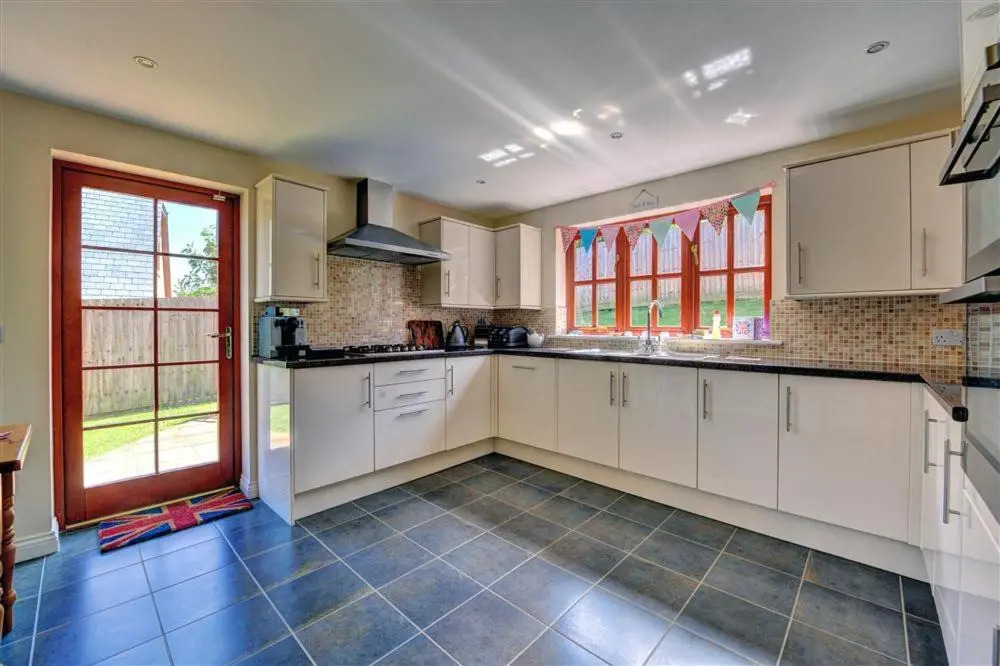 28 Barnes Meadow