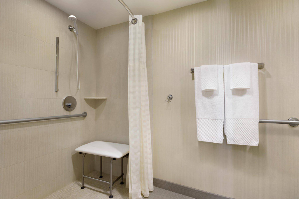 Embassy Suites by Hilton Piscataway Somerset