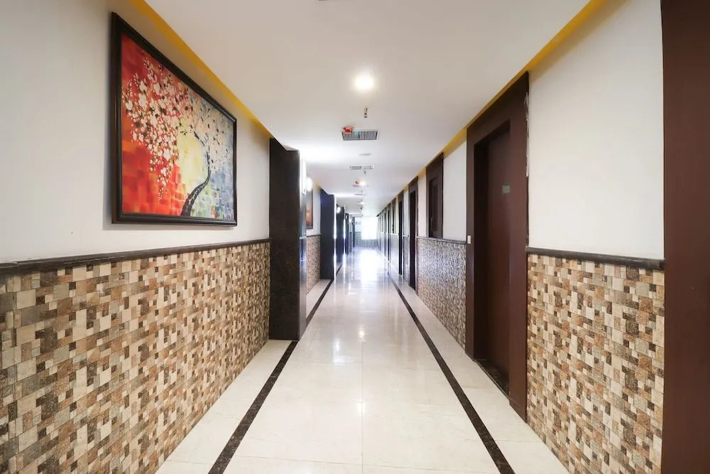 Oyo 60162 City Club And Hotels