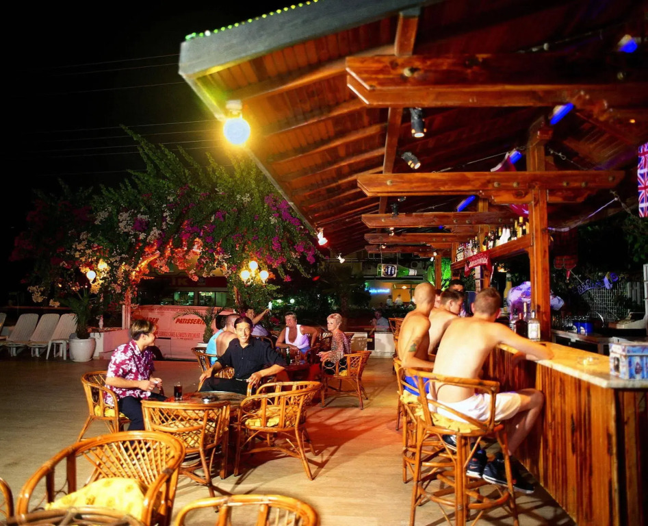 Oasis Otel