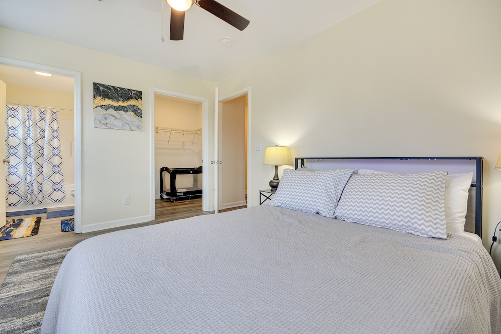 1 Mi to Downtown Greensboro: Newly Built Home!