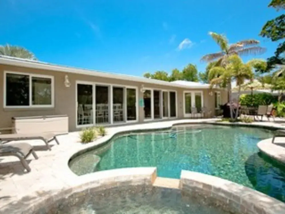 Paradise Pointe