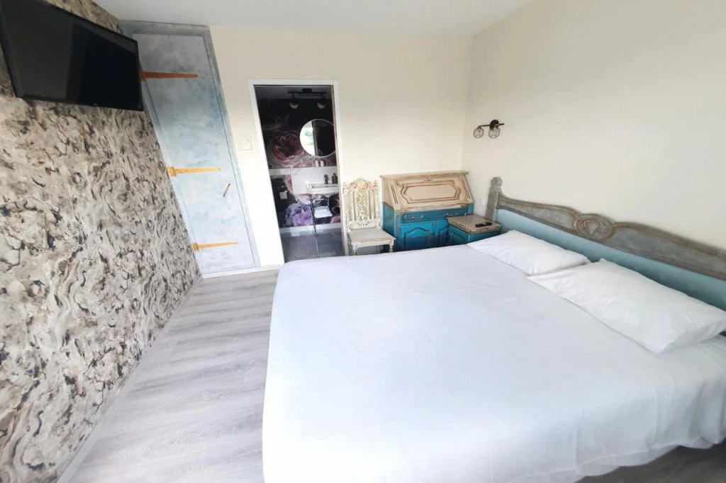 Castor Hotel