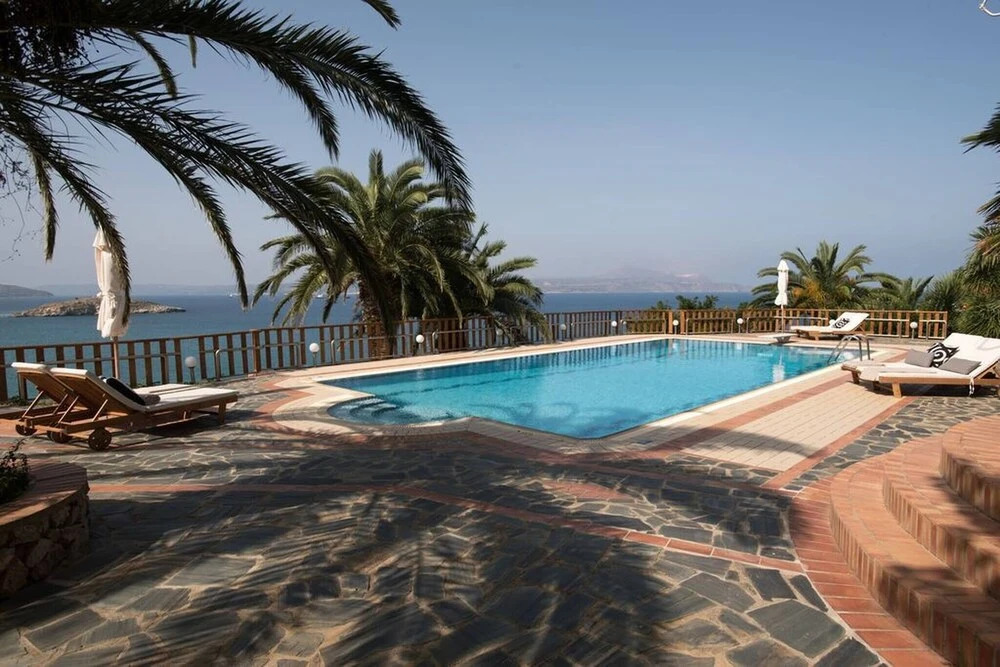 Luxury Seaview Apartment, 60sec Walk To Beach!