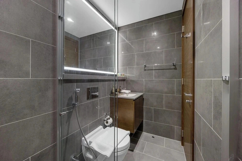 Modern 1BR with Balcony Sobha Hartland