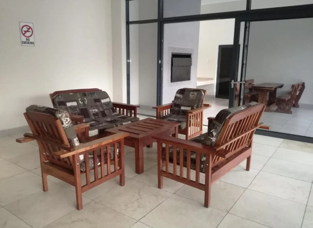 Inviting Stylish 3-bed House With Community Spaces