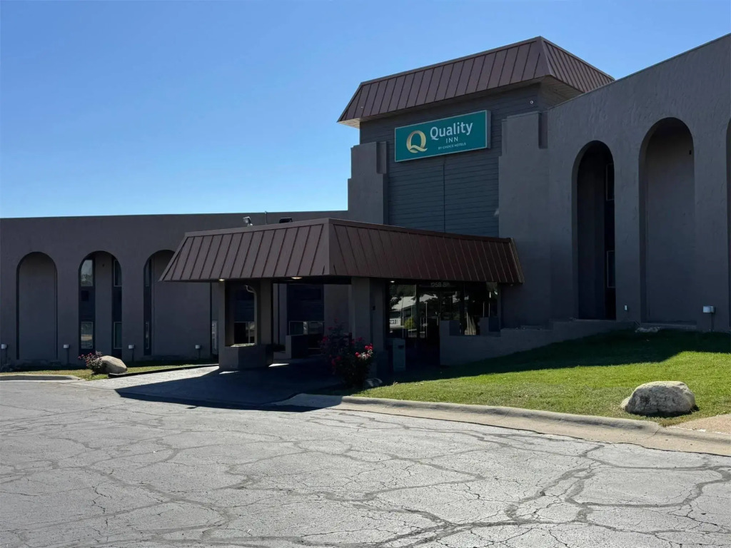Quality Inn West Des Moines I-80 & I-235