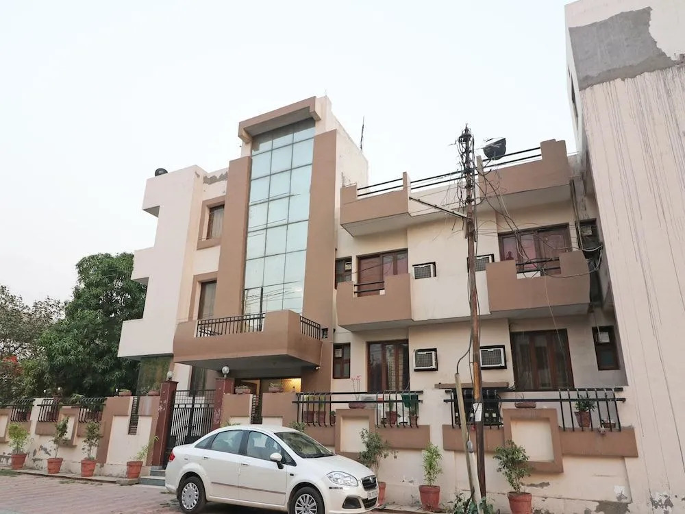 OYO 598 Hotel B K House