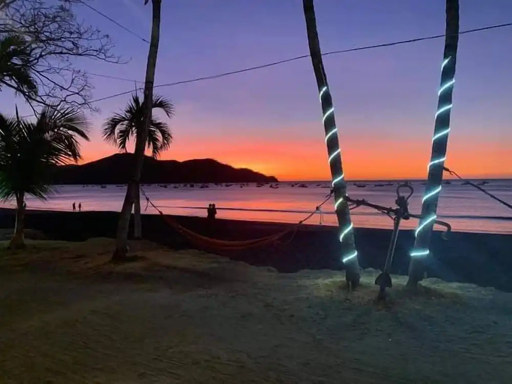 Café de Playa Beach Front Hotel