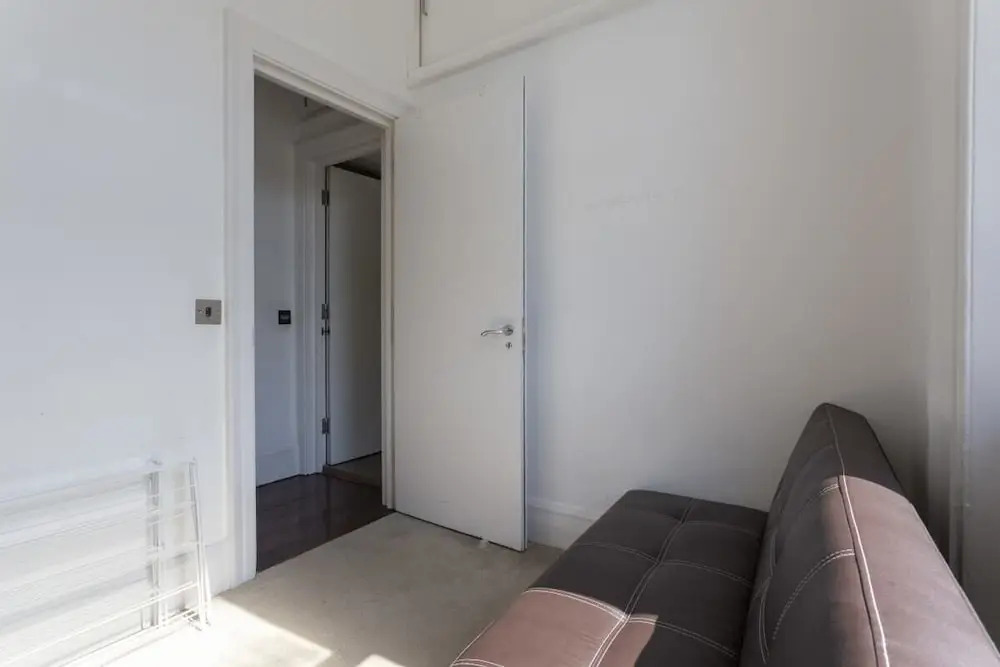 Spacious 2bed for 4p, 2mins to Paddington Station
