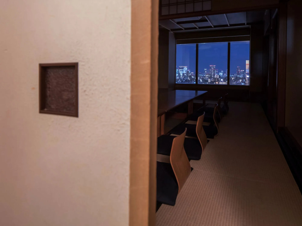 Art Hotel Osaka Bay Tower